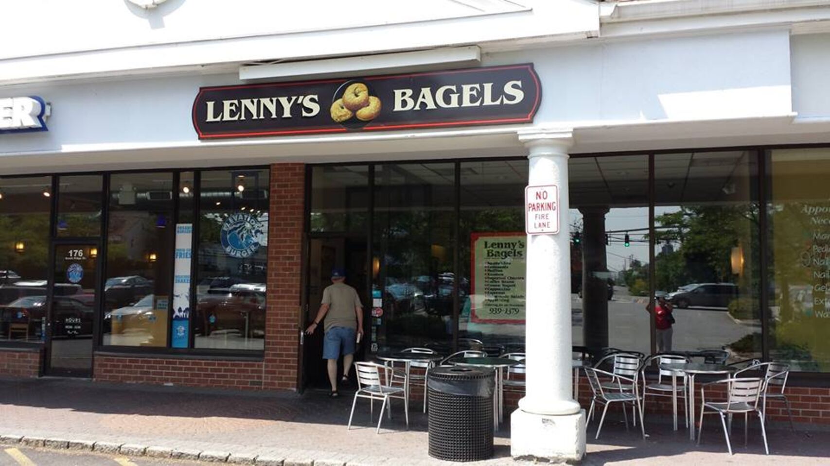 A photo of Lenny's Bagels